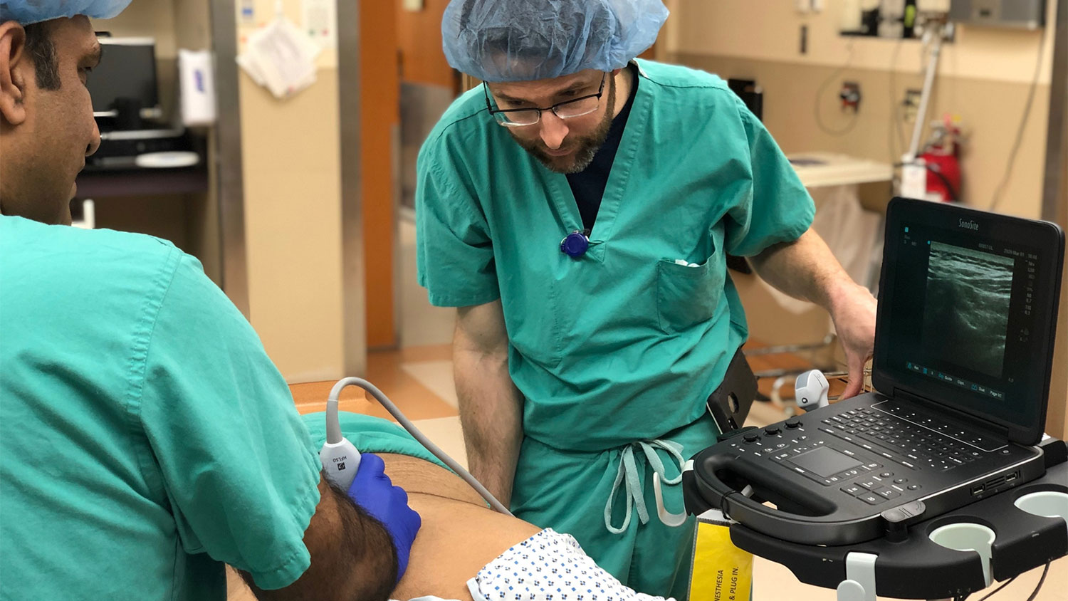 Dr. Gipson in an ultrasound workshop for regional anesthesia